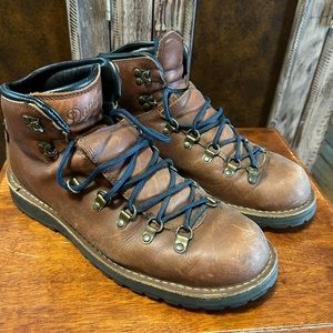 Danner Mountain Pass Men's 10 Boots